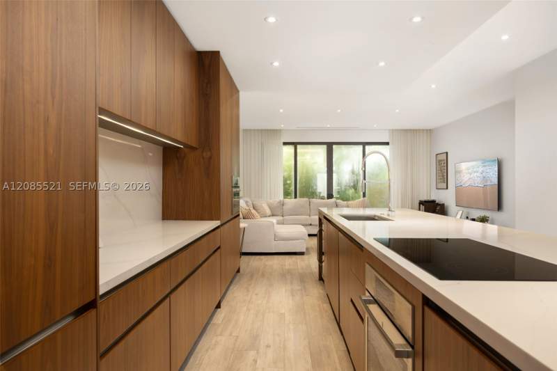 4 bedroom Townhouse at 2957 Coconut Ave, Palm Terrace, Coconut Grove — photo 4