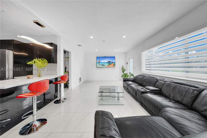 3 bedroom SingleFamilyResidence at 9365 SW 44th St, Ascot Park, Miami — photo 5