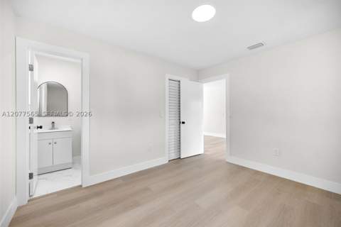 2470 NW 179th St, Miami Gardens FL - photo 13 of 41