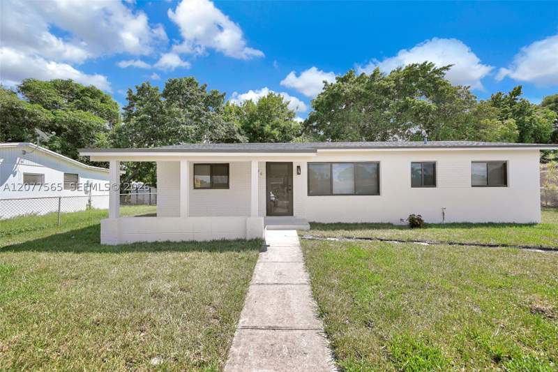 4 bedroom SingleFamilyResidence at 2470 NW 179th St, Entin Estates, Miami Gardens — photo 2