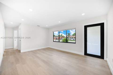 2470 NW 179th St, Miami Gardens FL - photo 6 of 41