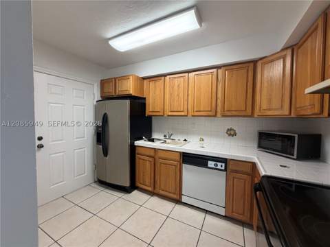 10903 N Kendall Dr 229, Miami FL - photo 7 of 19