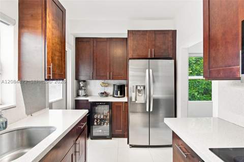 2366 SW 10th st, Miami FL - photo 15 of 44