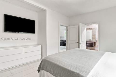 2366 SW 10th st, Miami FL - photo 17 of 44