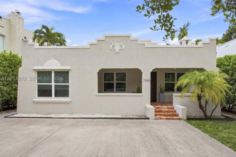3 bedroom SingleFamilyResidence at 2366 SW 10th st, Bryan Park, Miami — photo 2