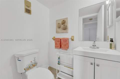 200 178th Dr 409, Sunny Isles Beach FL - photo 19 of 31