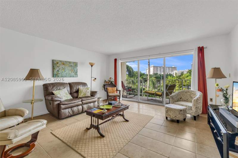 1 bedroom Condominium at 200 178th Dr 409, Marbella Tower Condo, Sunny Isles Beach — photo 5