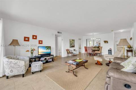 200 178th Dr 409, Sunny Isles Beach FL - photo 6 of 31