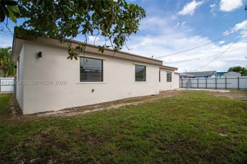 19720 SW 116th Ave, Miami FL - photo 8 of 39