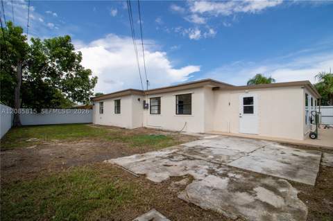 19720 SW 116th Ave, Miami FL - photo 9 of 39