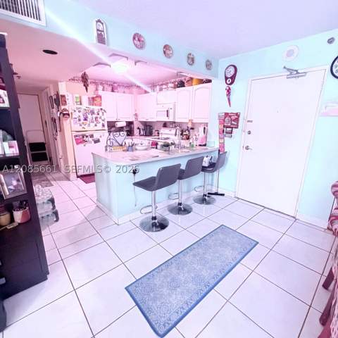104 SW 9th St 1101, Miami FL - photo 13 of 27