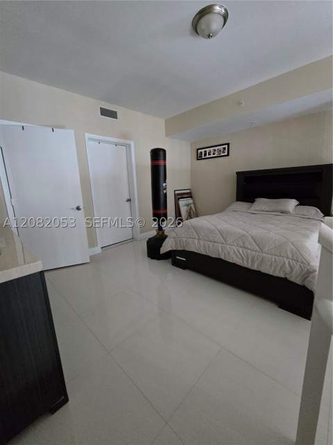 244 Biscayne Blvd 652, Miami FL - photo 10 of 19