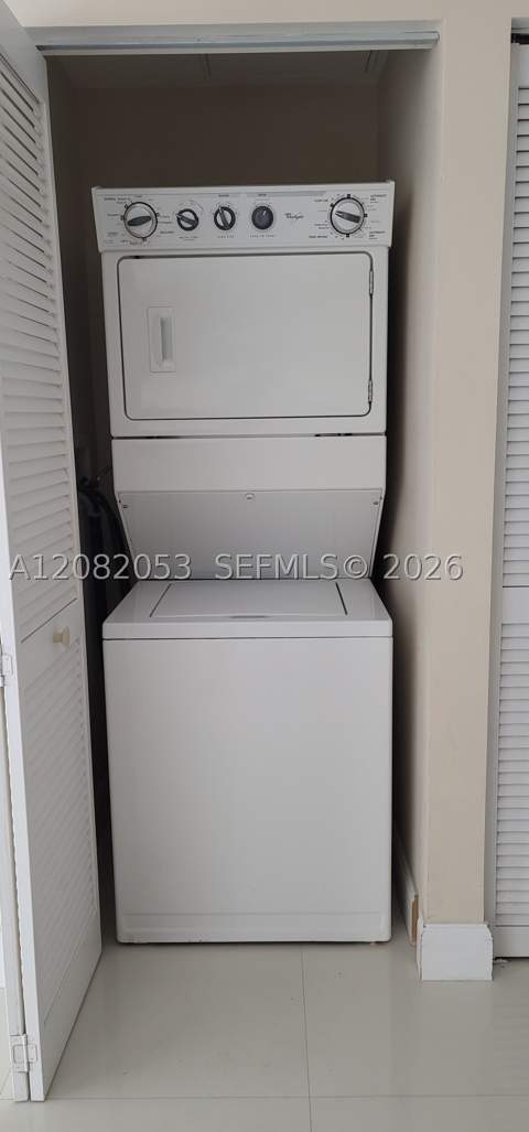 244 Biscayne Blvd 652, Miami FL - photo 7 of 19