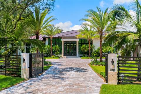 10860 SW 67th Ct, Pinecrest FL - photo 7 of 42