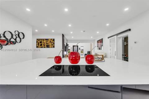 14215 Jackson St, Miami FL - photo 15 of 65