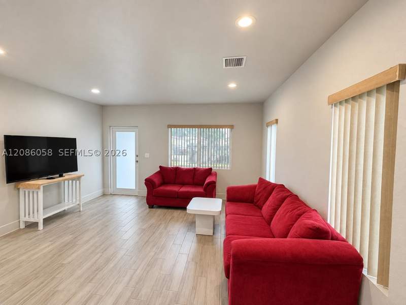 3 bedroom SingleFamilyResidence at 4420 NW 30th Ave, Roosevelt Pk Addn No 1, Miami — photo 5