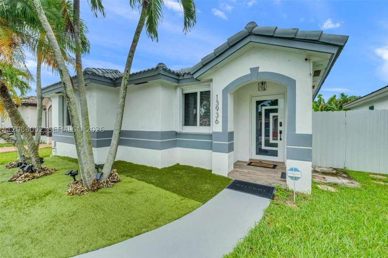 3 bedroom SingleFamilyResidence at 13936 SW 151st Ave, Brightons Meadow Landings, Miami — photo 2