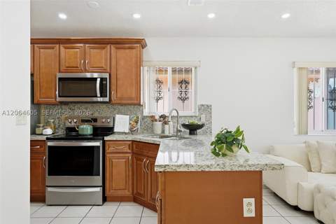 3171 W 78th St, Hialeah FL - photo 10 of 28
