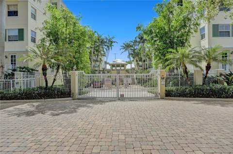 7564 SW 102nd St 211, Pinecrest FL - photo 24 of 26