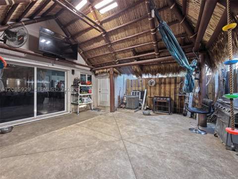 396 NW 12th Pl, Florida City FL - photo 16 of 17