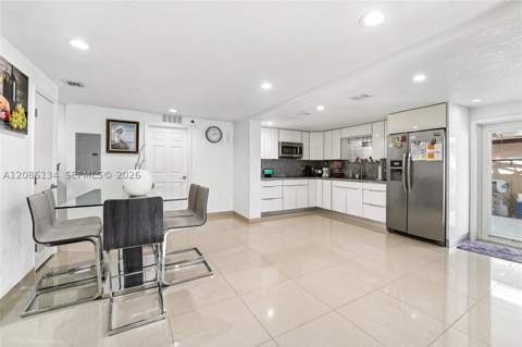 2934 NW 96th St, Miami FL - photo 11 of 17