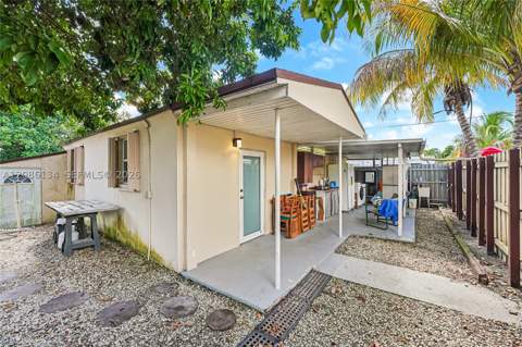 2934 NW 96th St, Miami FL - photo 8 of 17