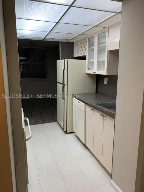 251 174 1601, Sunny Isles Beach FL - photo 13 of 28