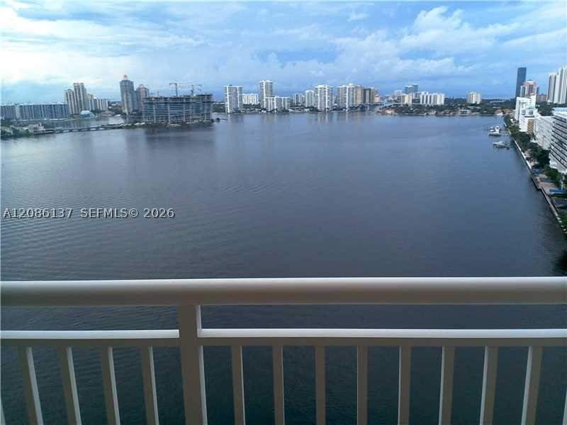 1 bedroom Condominium at 251 174 1601, Winston Towers 200, Sunny Isles Beach — photo 4