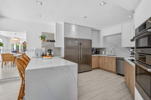 755 Curtiswood Dr, Key Biscayne FL - photo 11 of 41