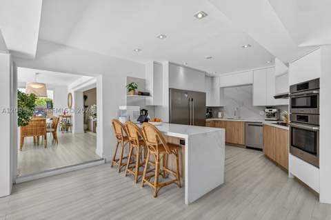 755 Curtiswood Dr, Key Biscayne FL - photo 12 of 41