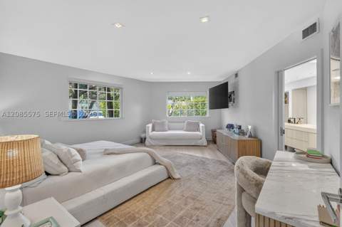 755 Curtiswood Dr, Key Biscayne FL - photo 20 of 41