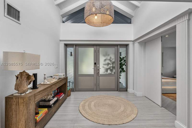 5 bedroom SingleFamilyResidence at 755 Curtiswood Dr, Biscayne Key Estates, Key Biscayne — photo 3