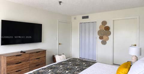 250 181st Dr 413, Sunny Isles Beach FL - photo 10 of 18