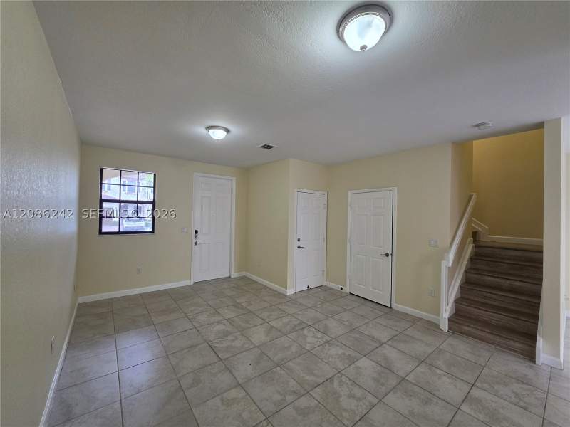 3 bedroom Townhouse at 175 SE 34th Ave, Baywinds Of Dominica And, Homestead — photo 4