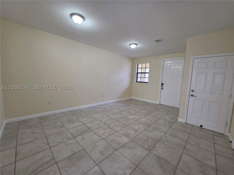 3 bedroom Townhouse at 175 SE 34th Ave, Baywinds Of Dominica And, Homestead — photo 5