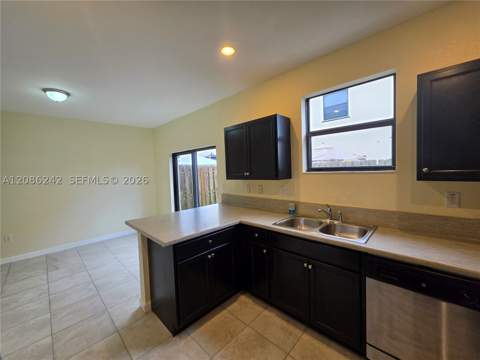 175 SE 34th Ave, Homestead FL - photo 7 of 25