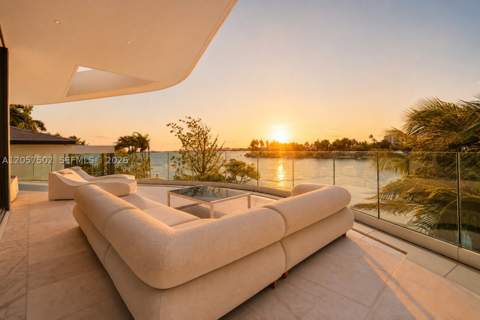 503 E Dilido Dr, Miami Beach FL - photo 12 of 32