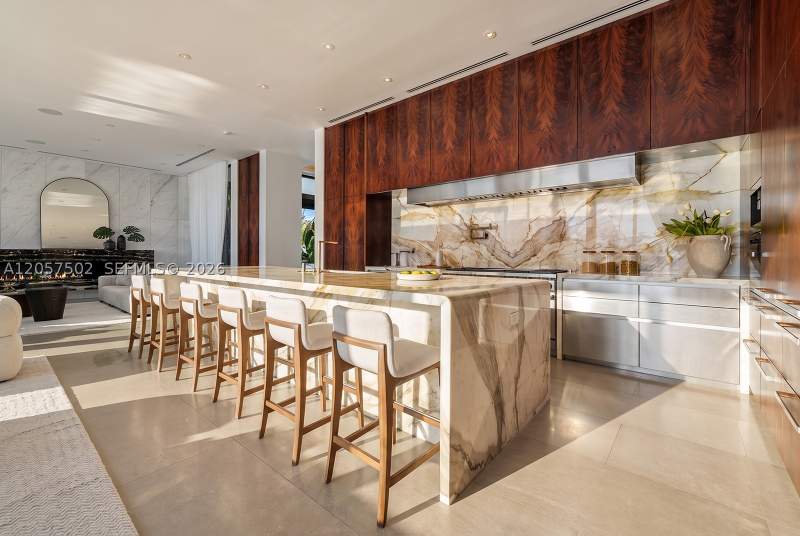 6 bedroom SingleFamilyResidence at 503 E Dilido Dr, Di Lido Island, Miami Beach — photo 4