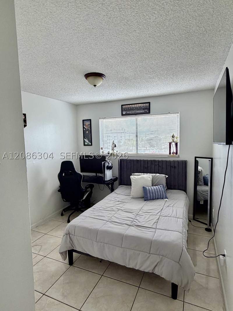 3 bedroom Condominium at 8095 NW 8th St 402, Towers North Condo, Miami — photo 2