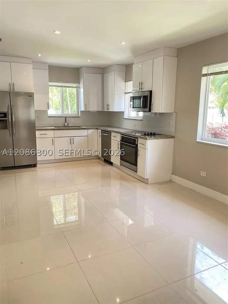 3 bedroom SingleFamilyResidence at 12015 NE 7th Ave, Griffing Biscayne Park Es, Biscayne Park — photo 2