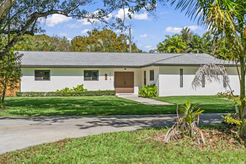 5 bedroom SingleFamilyResidence at 2451 NE 199th Street, County Squire Estates Sec, Miami — photo 3