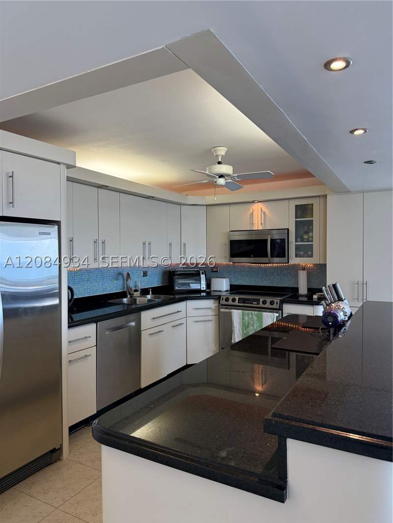 2 bedroom Condominium at 7135 SE Collins Ave 1806, Burleigh House Condo, Miami Beach — photo 5