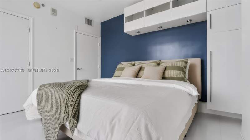 3 bedroom Condominium at 1200 Brickell Bay Dr 4324, The Club At Brickell Bay, Miami — photo 2