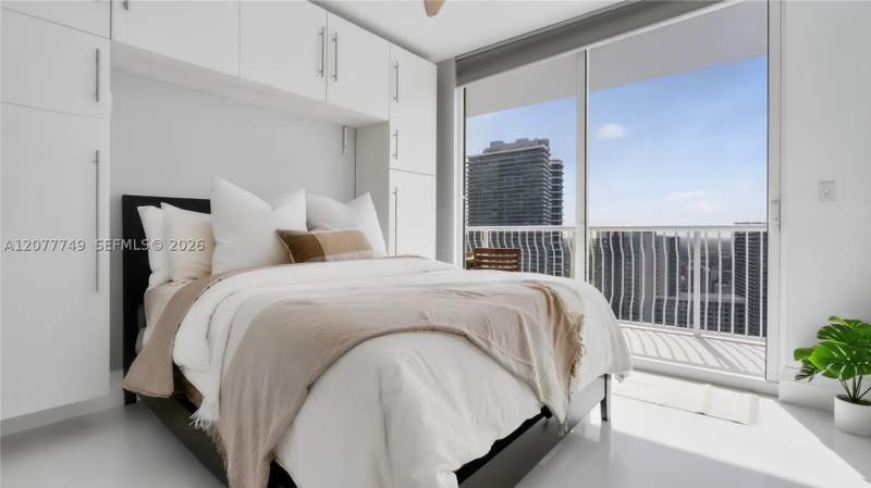 3 bedroom Condominium at 1200 Brickell Bay Dr 4324, The Club At Brickell Bay, Miami — photo 3