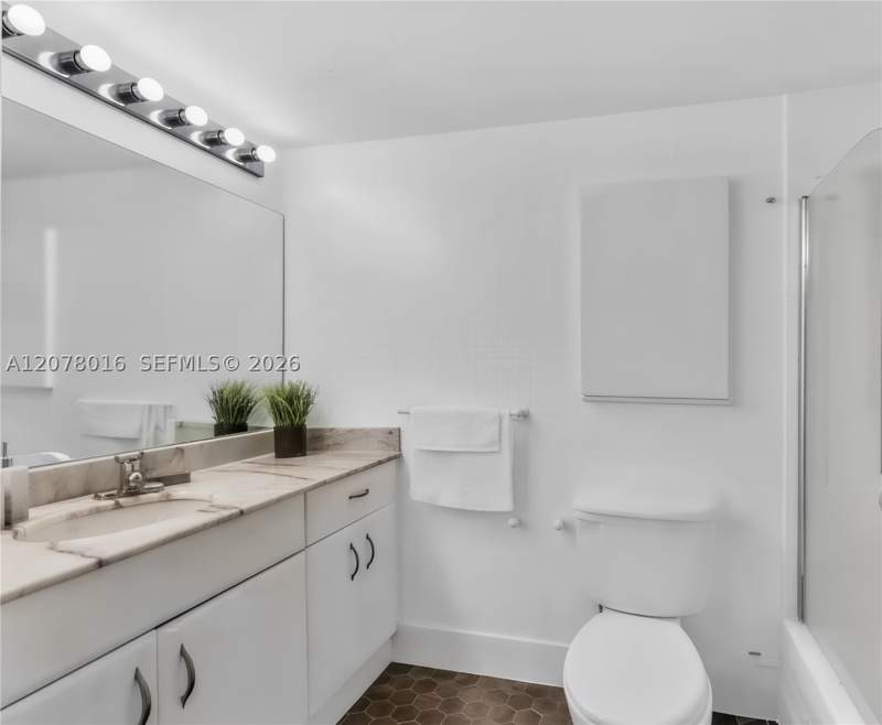 0 bedroom Condominium at 1200 Brickell Bay Dr 2510, The Club At Brickell Bay, Miami — photo 4