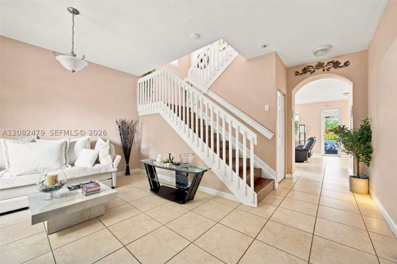 4 bedroom SingleFamilyResidence at 2300 NE 3rd Ct, Atlantis At Oasis, Homestead — photo 4