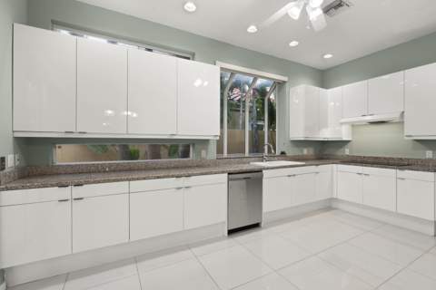 3728 NE 208th Terrace, Aventura FL - photo 13 of 52