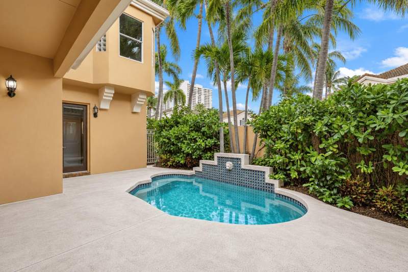 3 bedroom SingleFamilyResidence at 3728 NE 208th Terrace, Island Way, Aventura — photo 4