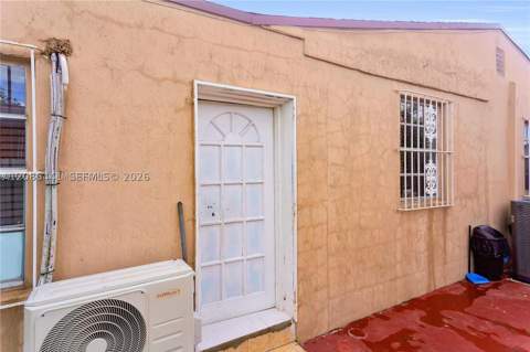 9460 NW 35th Ct, Miami FL - photo 14 of 48