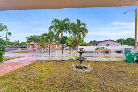 9460 NW 35th Ct, Miami FL - photo 7 of 48